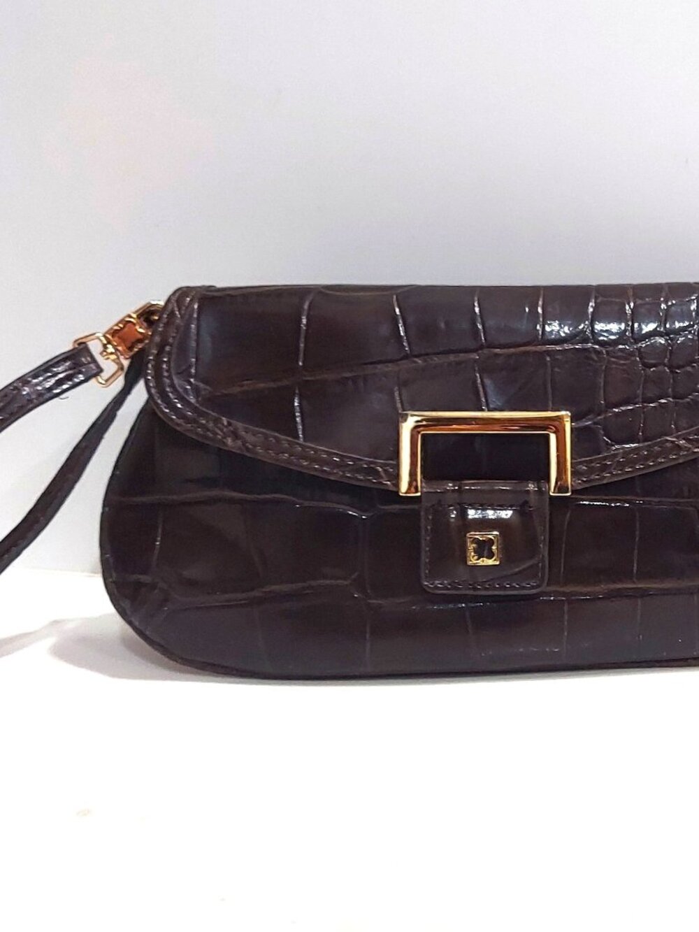 NWT Liz Claiborne Wristlet Purse faux Croc purse Walnut Brown